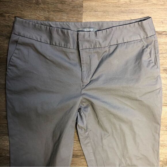 Daisy Fuentes Women’s Gray Ankle Pants size 8 - Picture 2 of 5